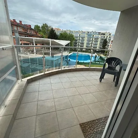 Oazis Sea View * Равда